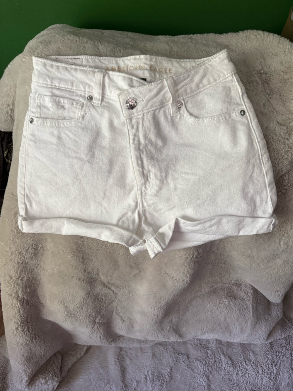 American Eagle Outfitters crossover White High-Rise Denim Shorts